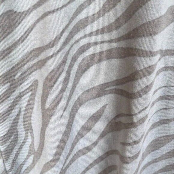 Live Love Lounge Zebra Print Karen Neuburger Tank Top Shirt Size Medium Blue - Picture 6 of 8